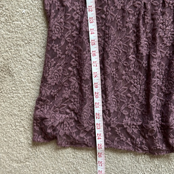 NEW Mudd brand purple lace sleeveless top in size L. Flowy bottom. Very cute! - Picture 5 of 6